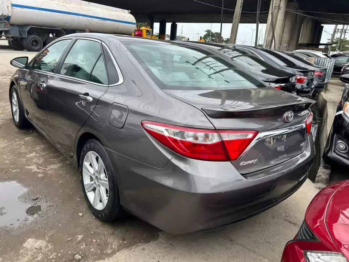 Toyota Camry   - 2017