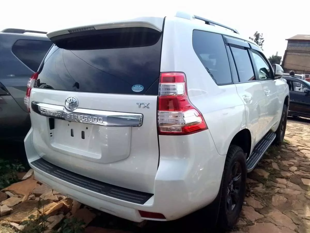 Toyota Landcruiser Prado - 2015