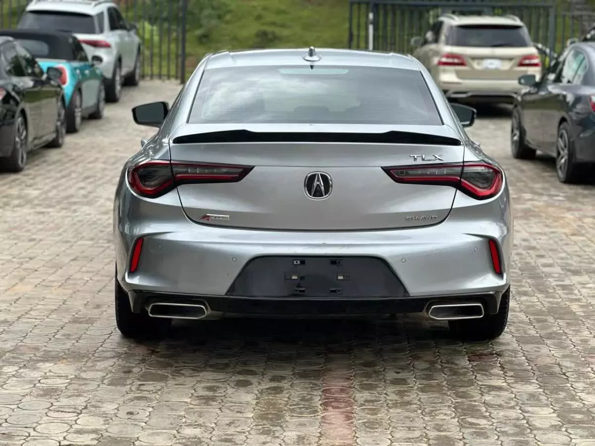 Acura TLX   - 2023