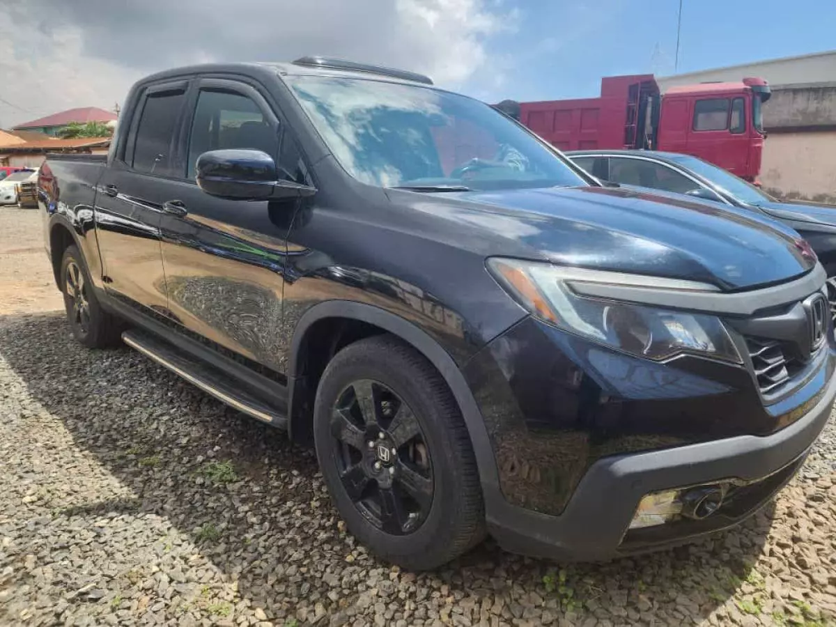 Honda Ridgeline   - 2017