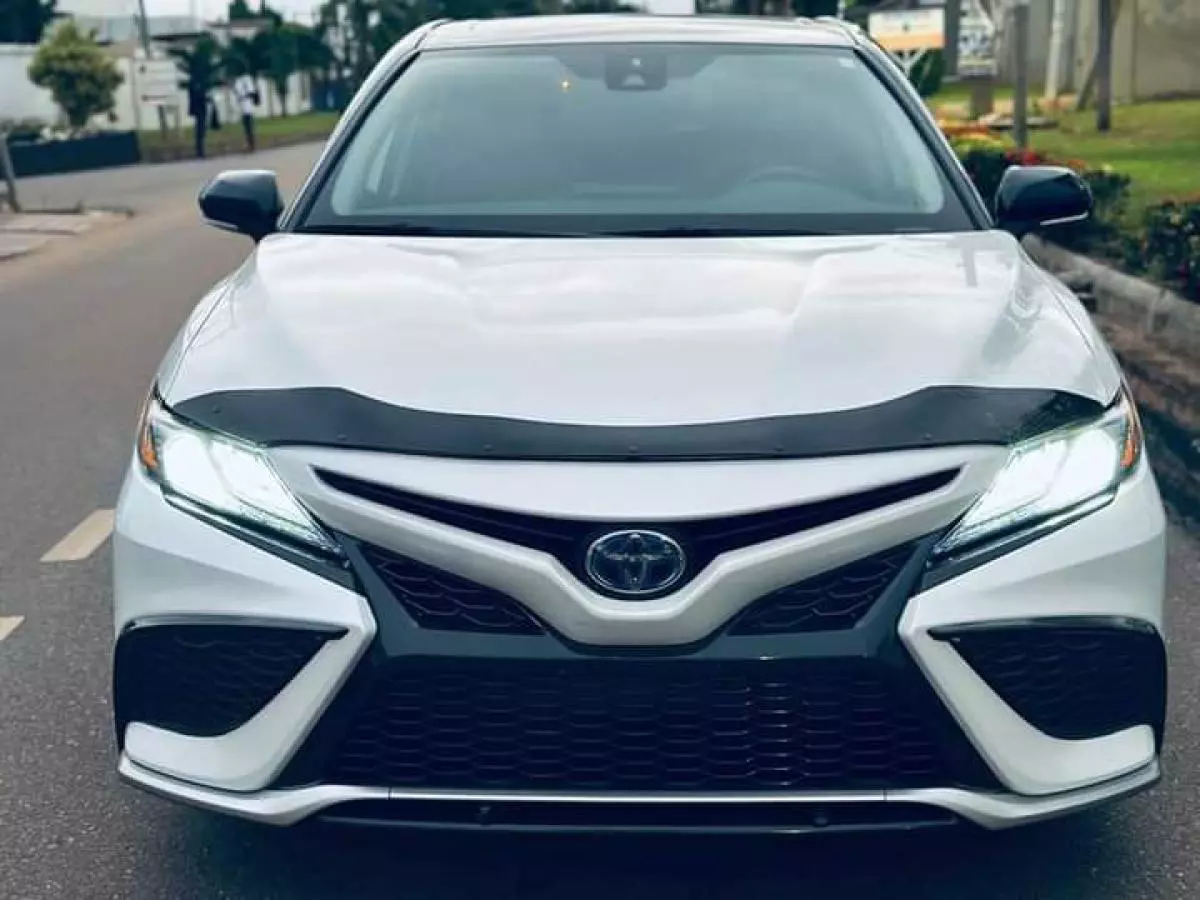 Toyota Camry   - 2021