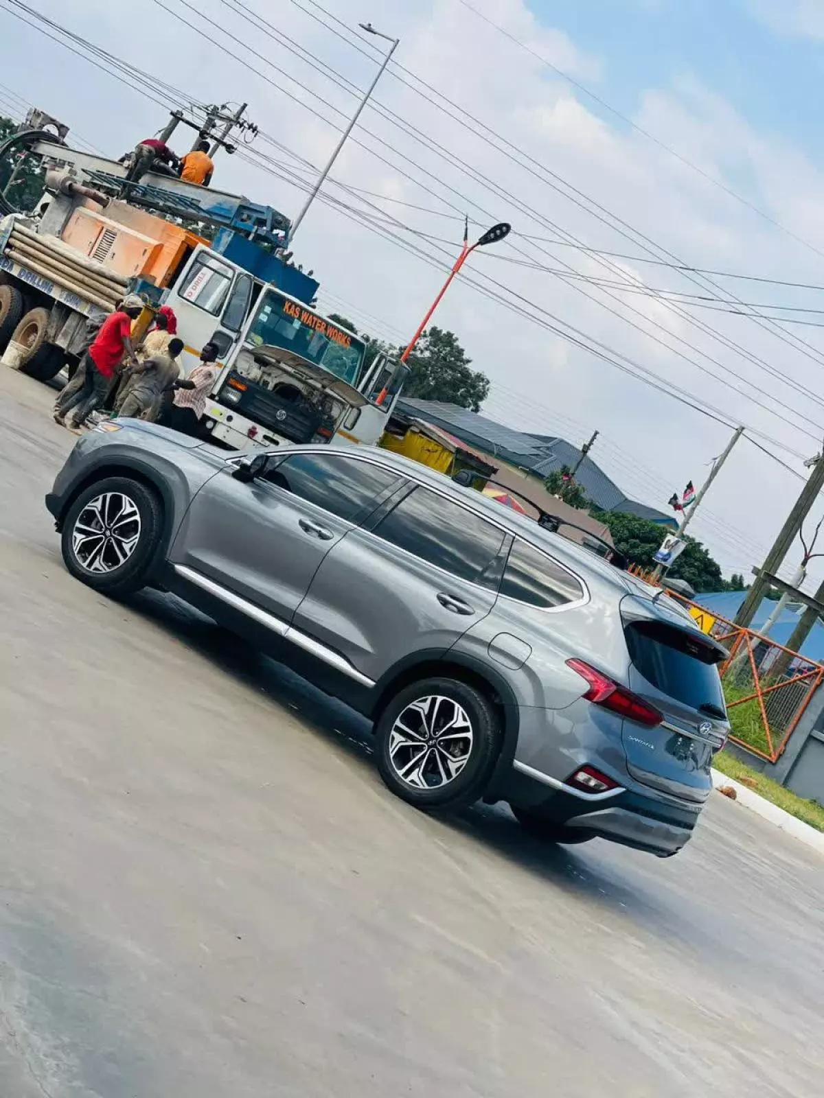 Hyundai Santa Fe   - 2019