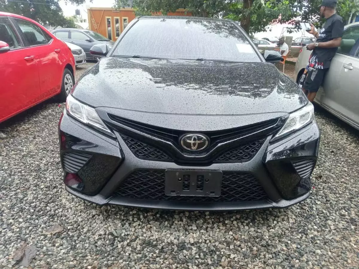 Toyota Camry   - 2019