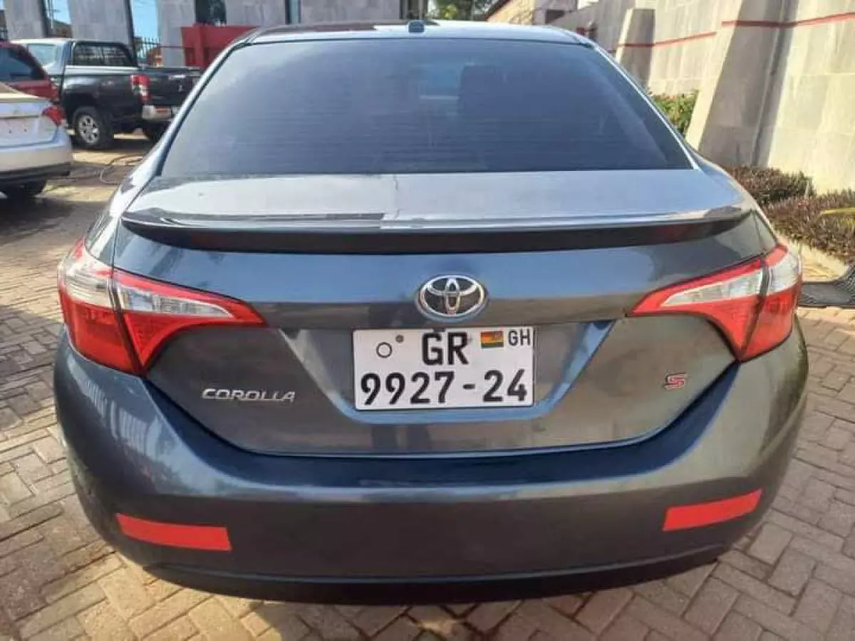 Toyota Corolla   - 2016