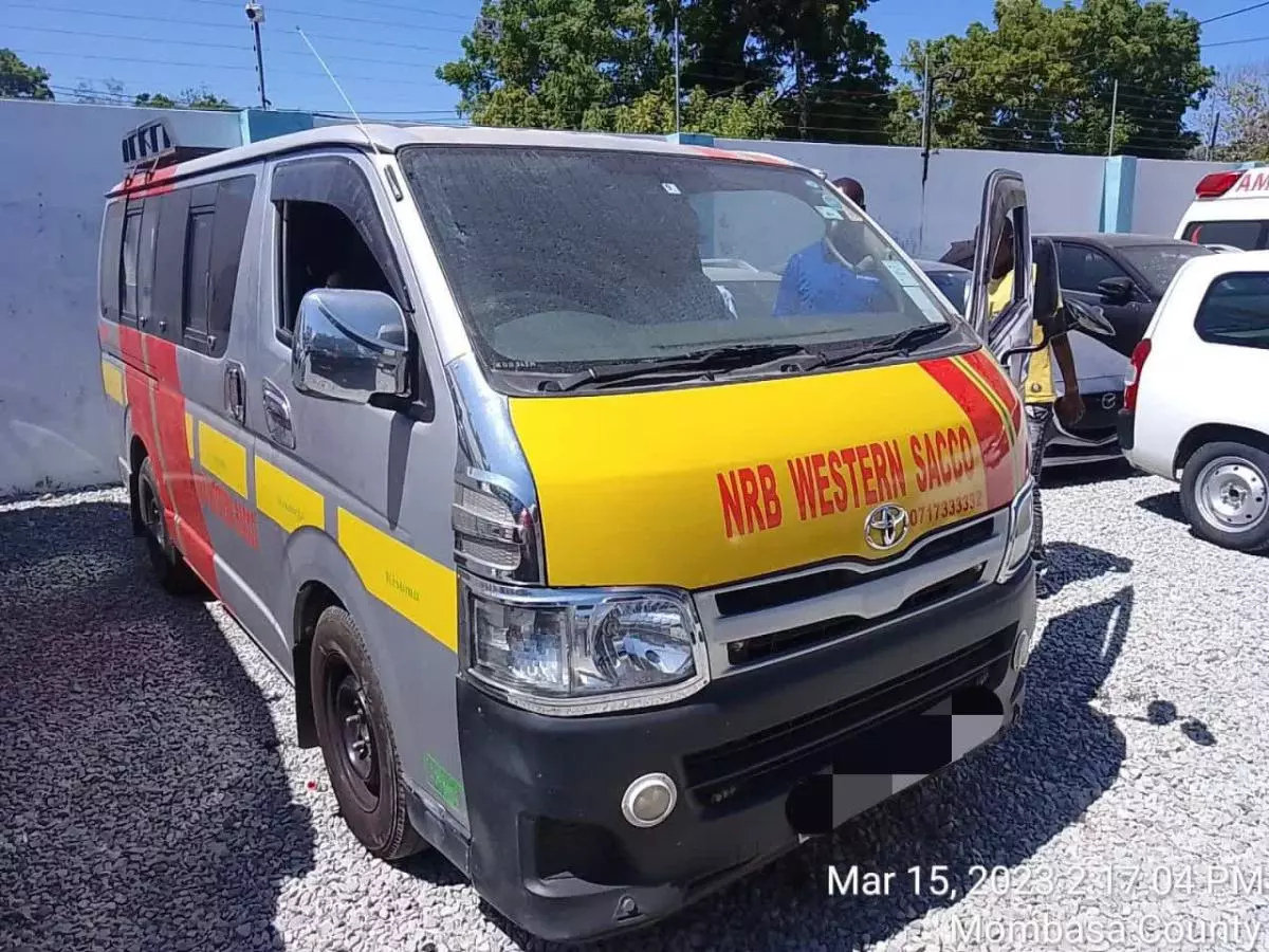 Toyota Hiace - 2013