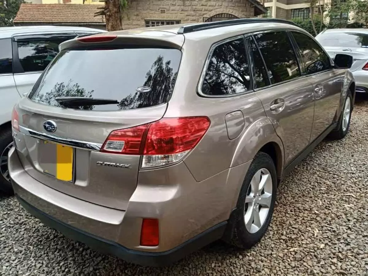 Subaru Outback - 2012