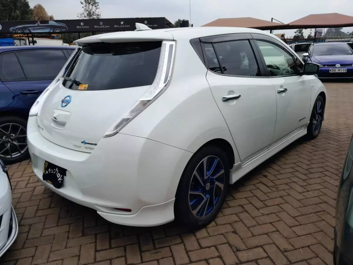 Nissan Leaf - 2015