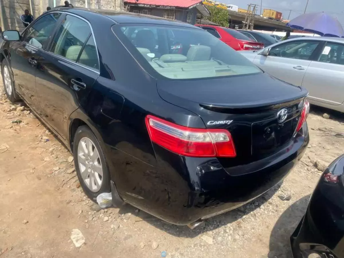 Toyota Camry - 2007