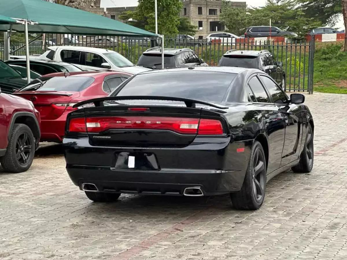 Dodge Charger   - 2013