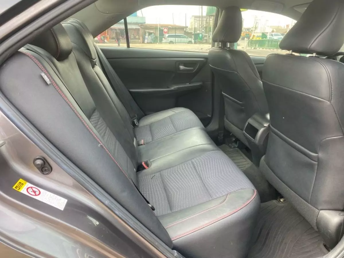 interiorBack