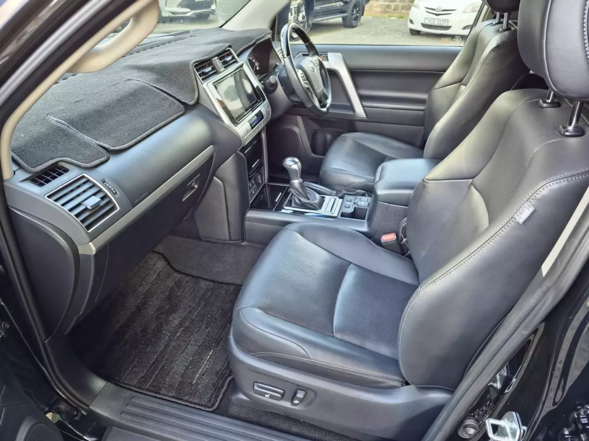 frontSeats