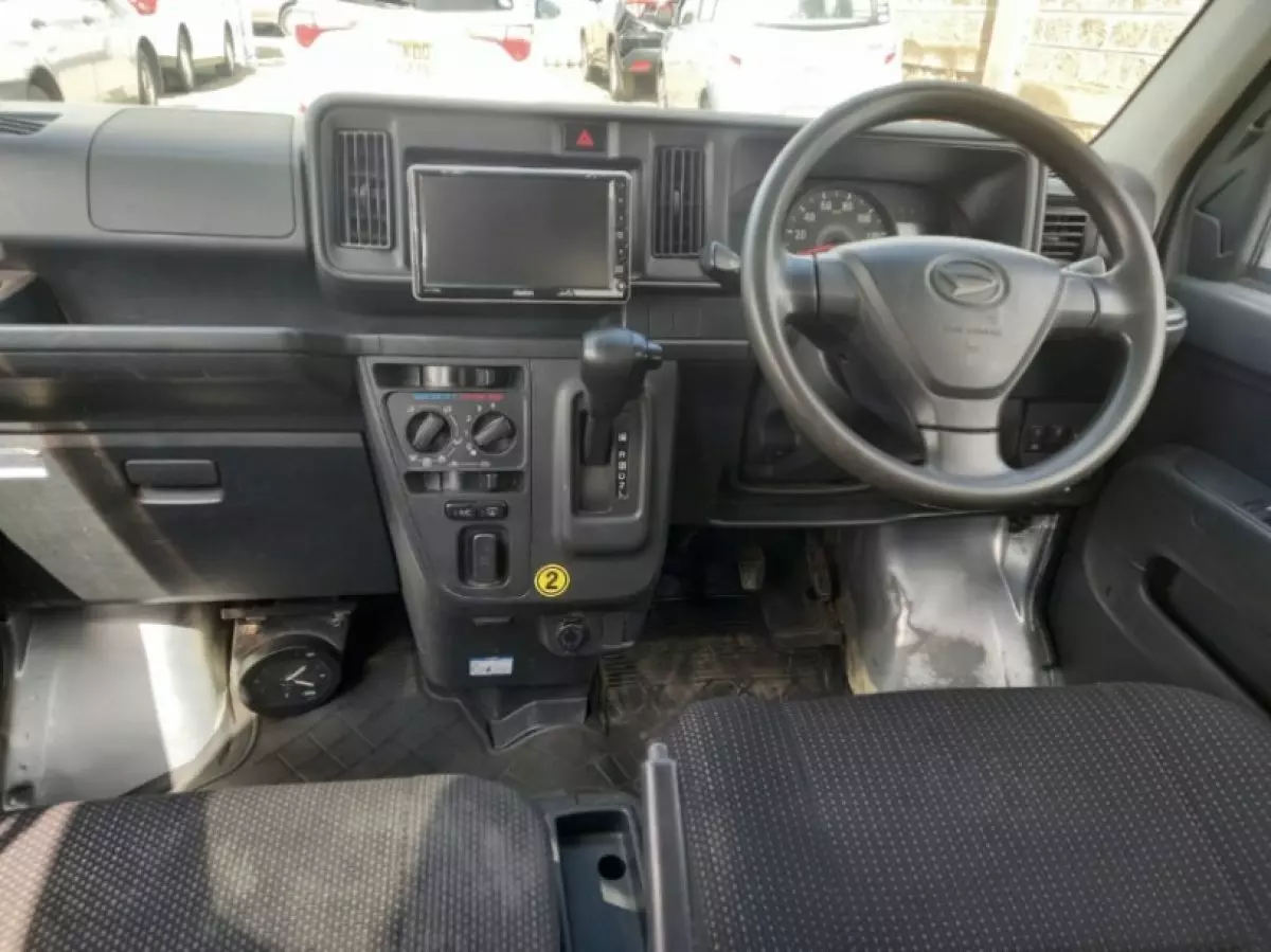 interiorFront