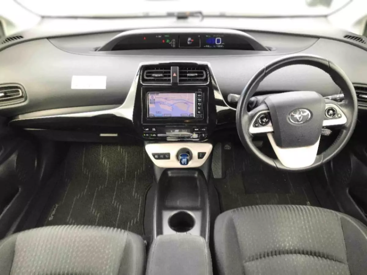 interiorFront