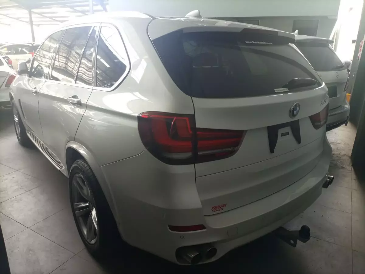 car Left Back