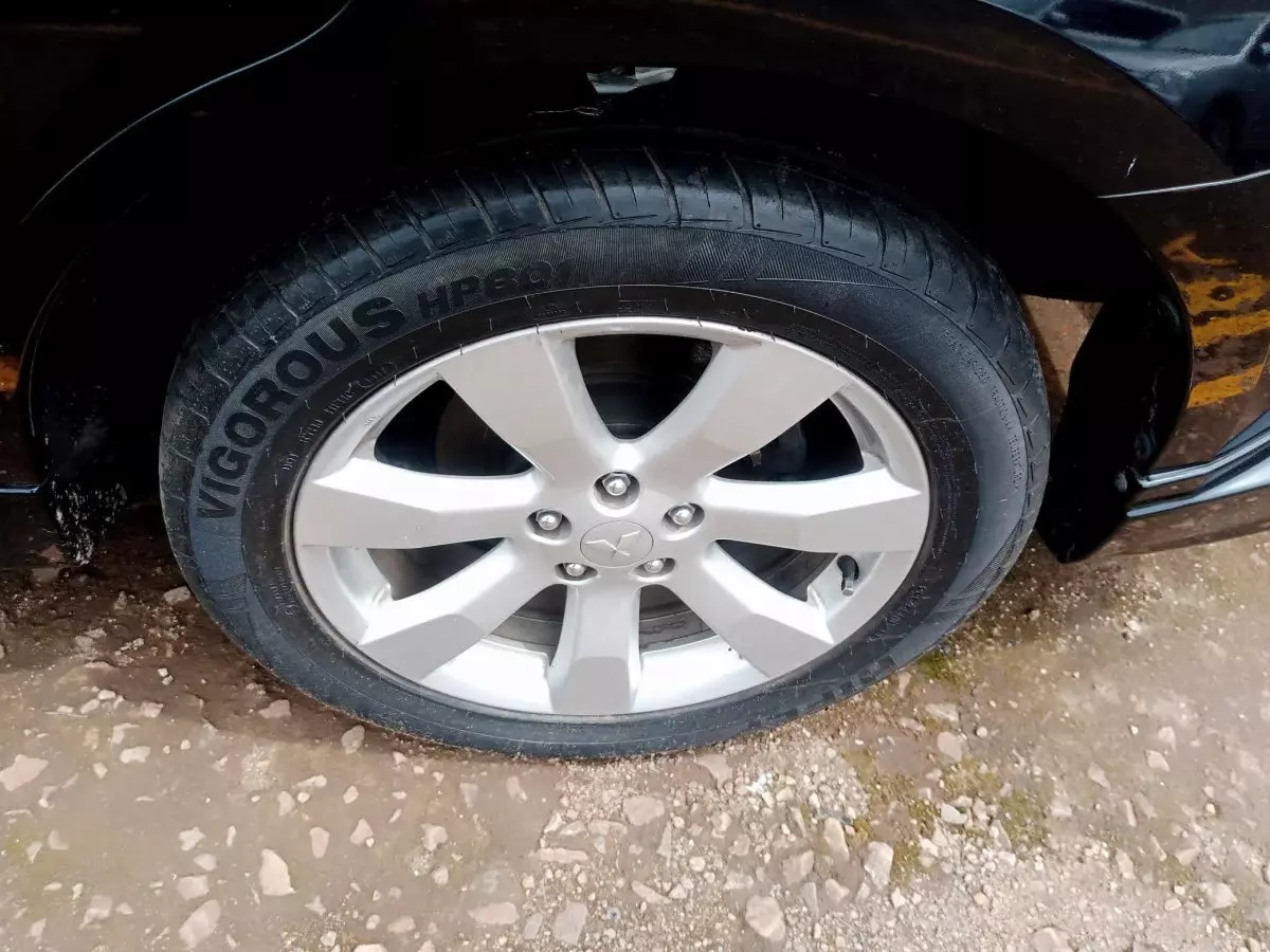 tyre1