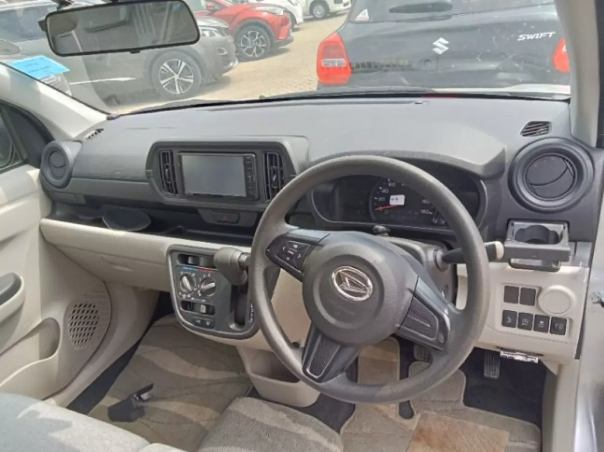 interiorBack