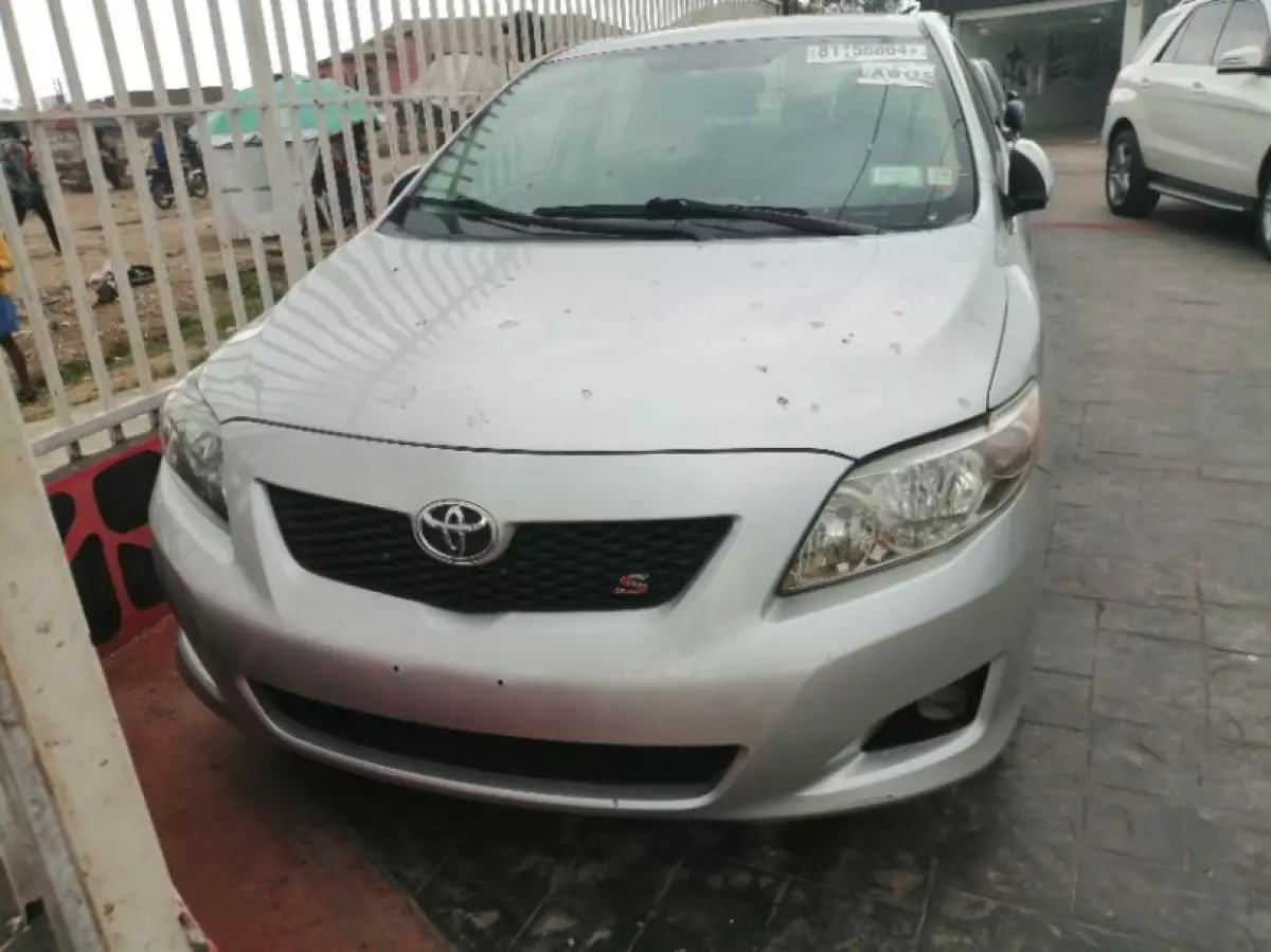 Toyota Corolla - 2013