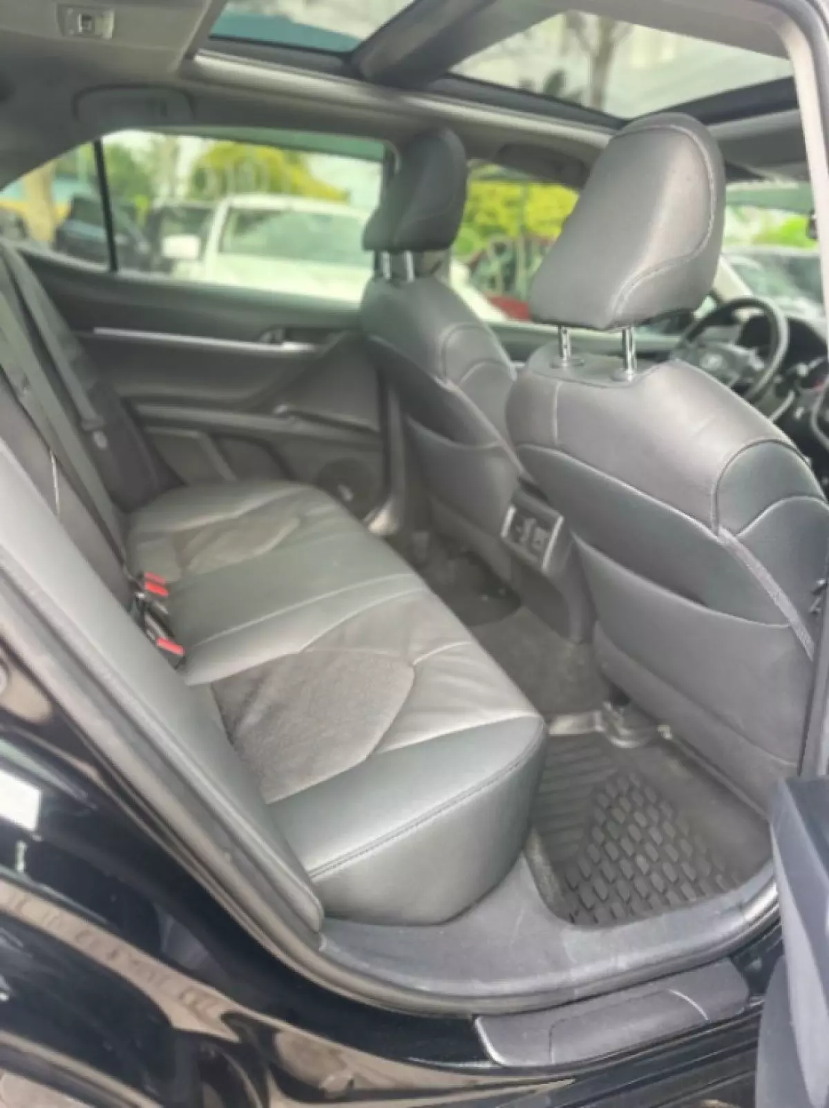 interiorBack