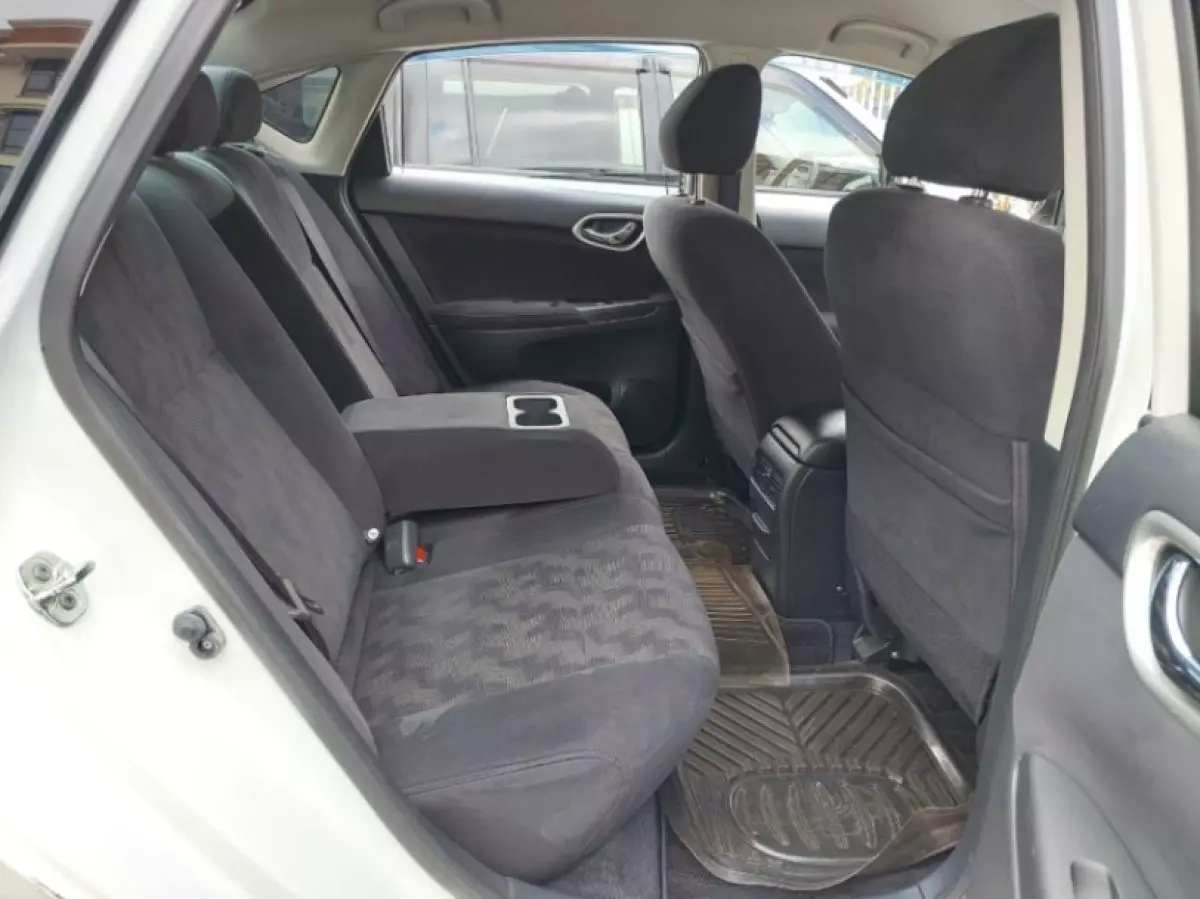 interiorBack