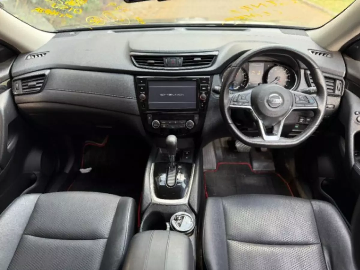 interiorFront