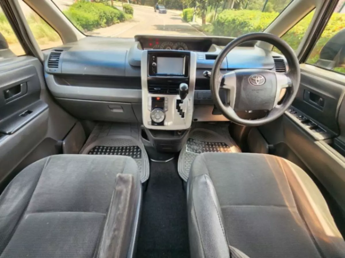 interiorFront