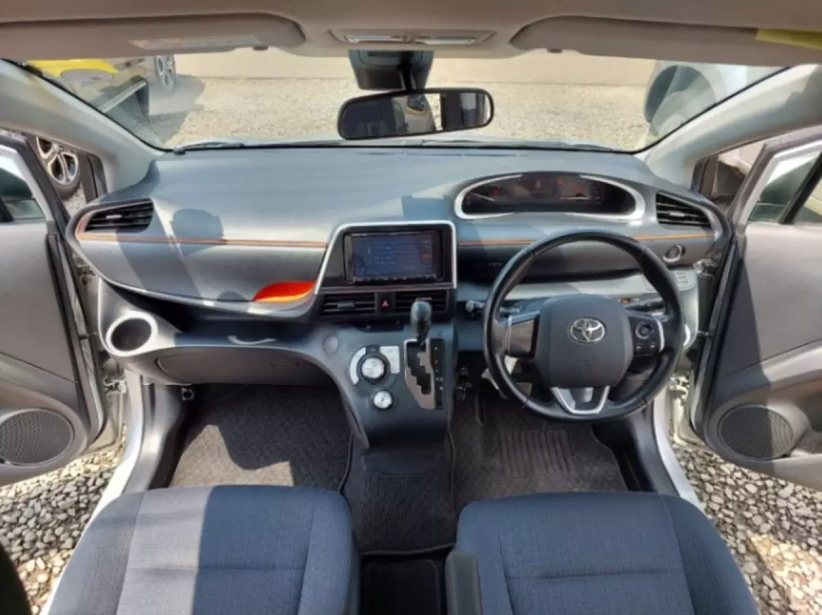 interiorFront
