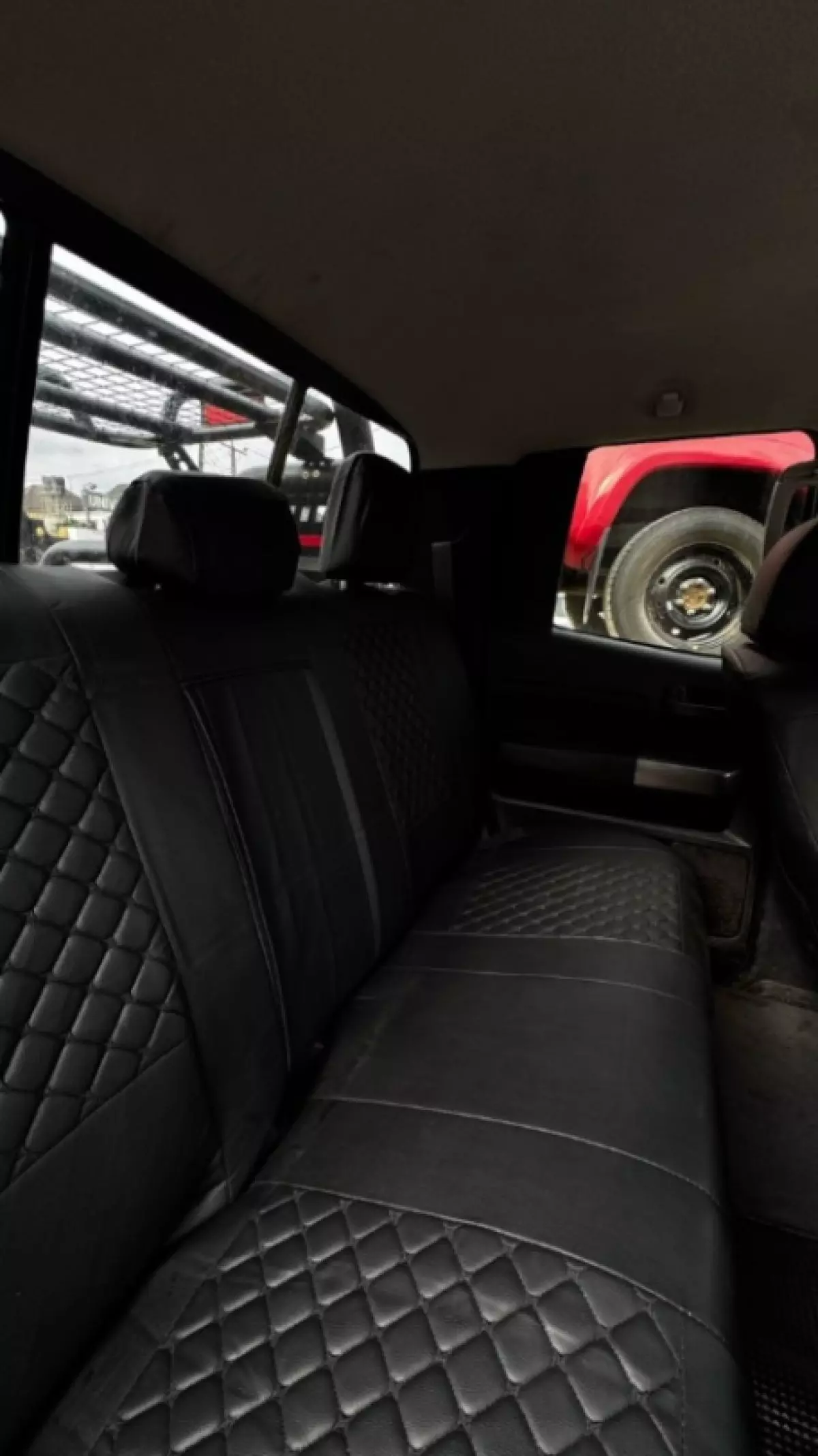 interiorBack