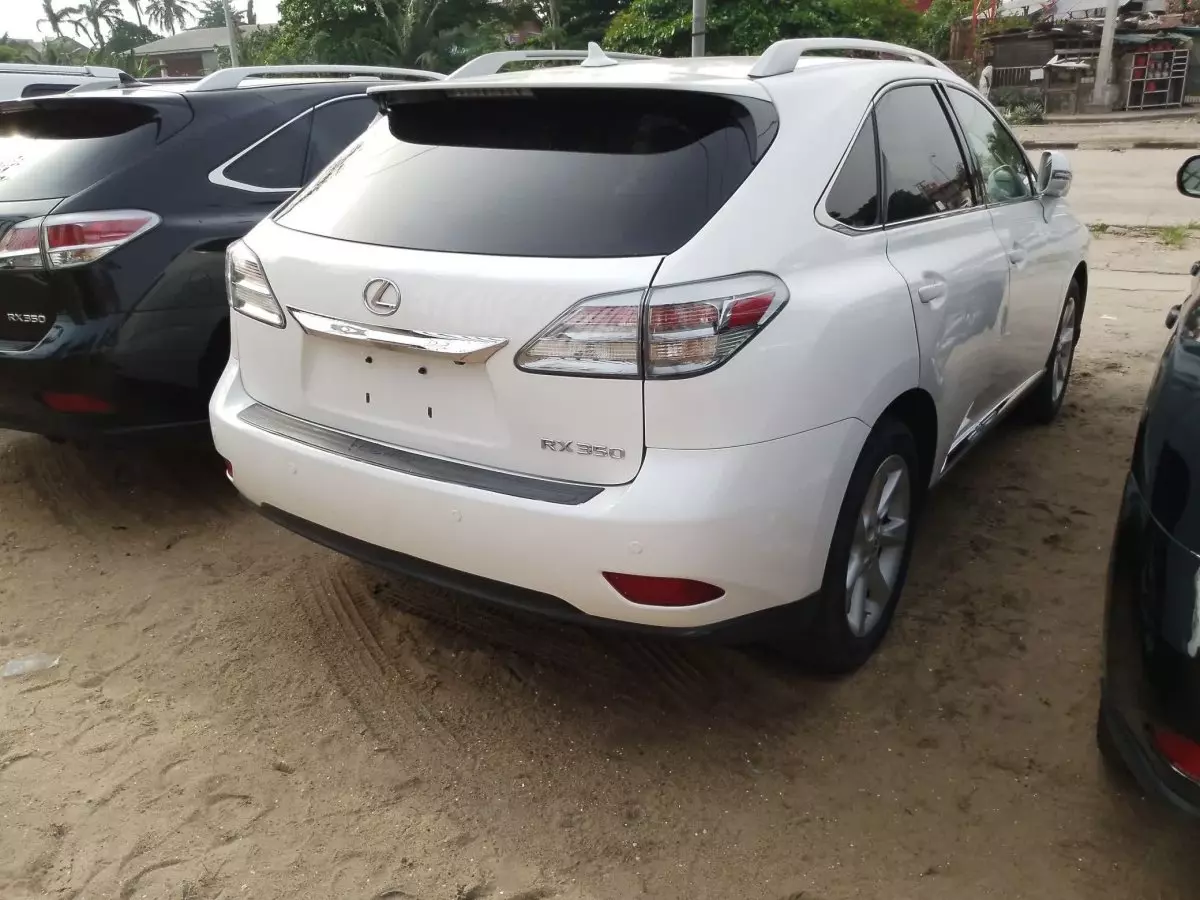 car Right Back