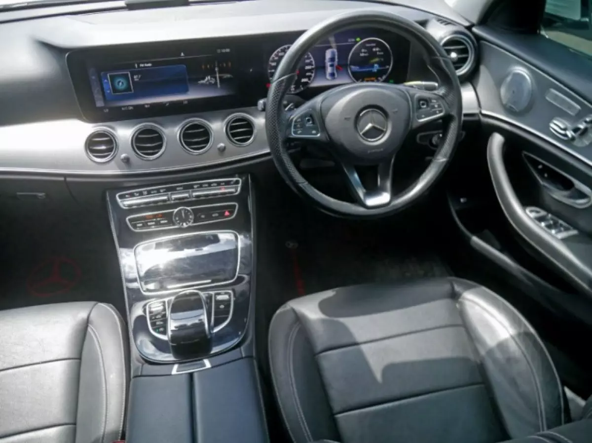 interiorFront