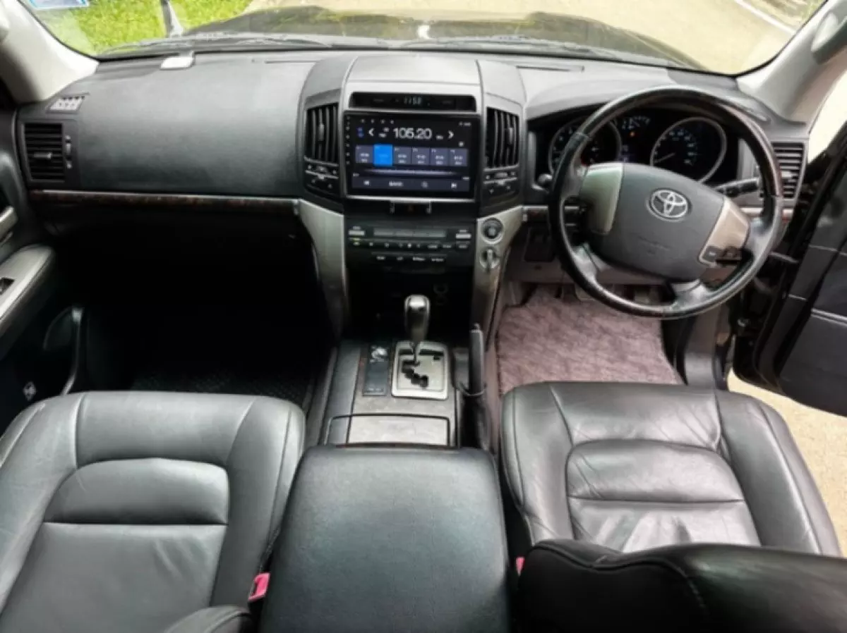 interiorFront