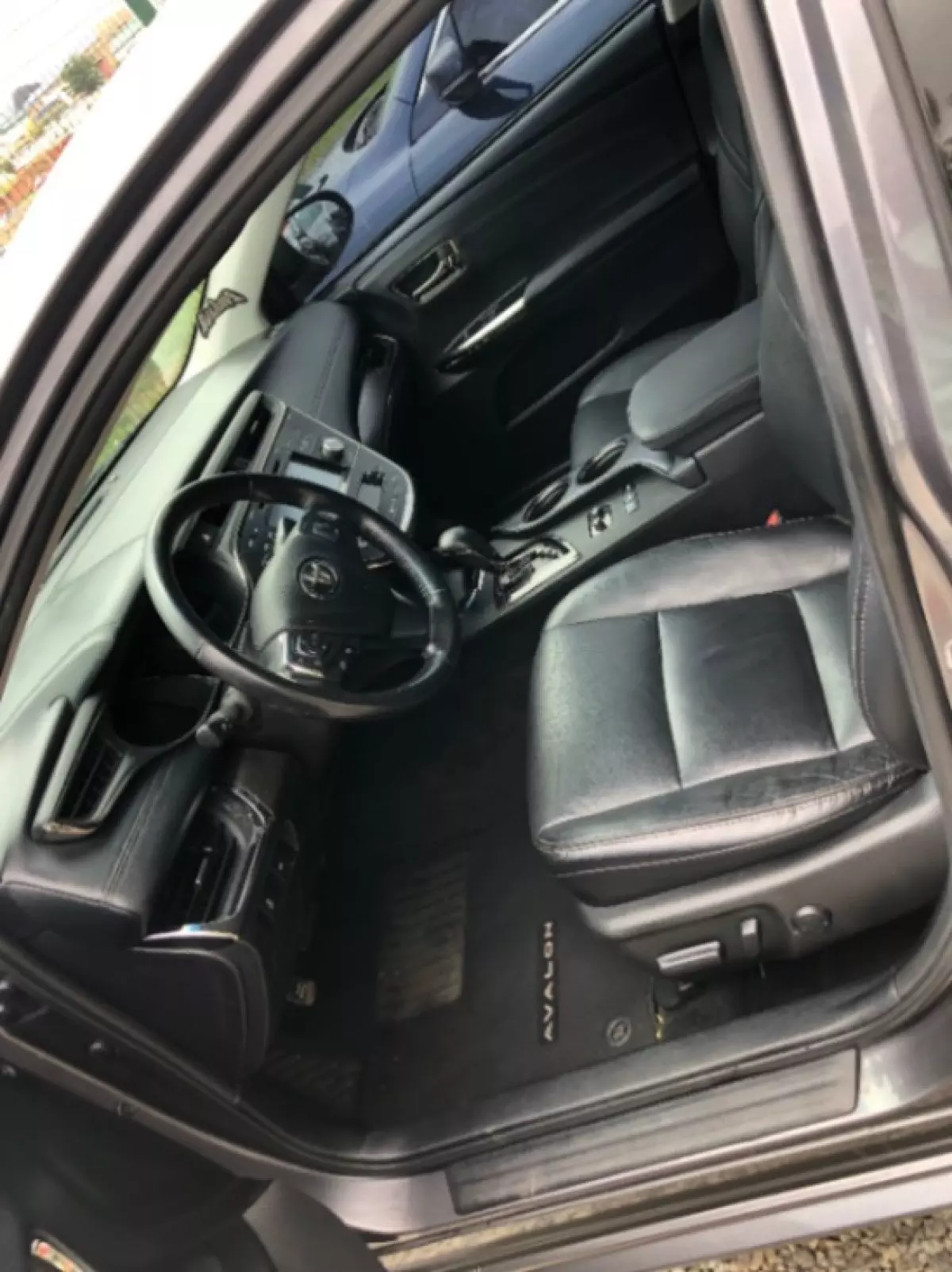 interiorFront