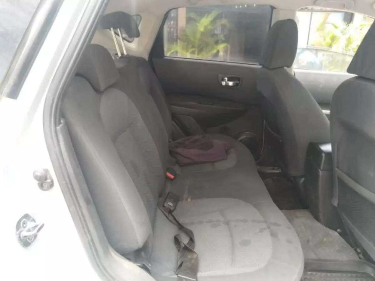 interiorBack