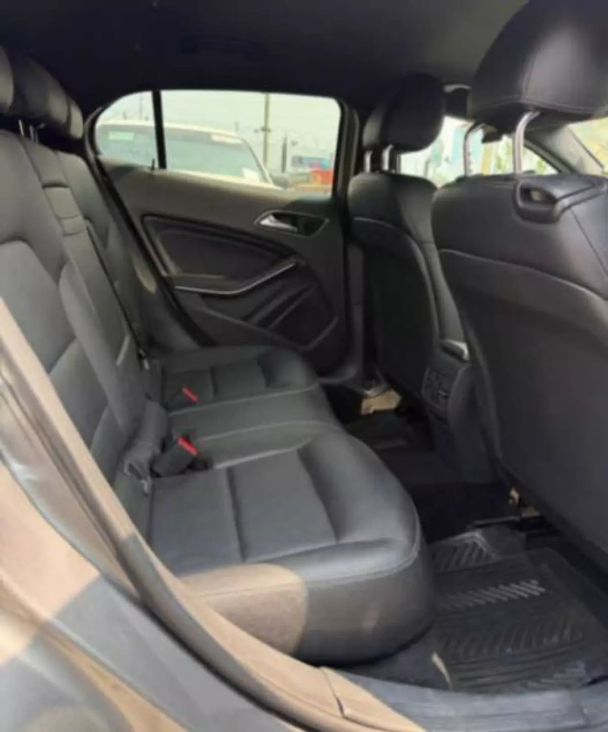 interiorBack