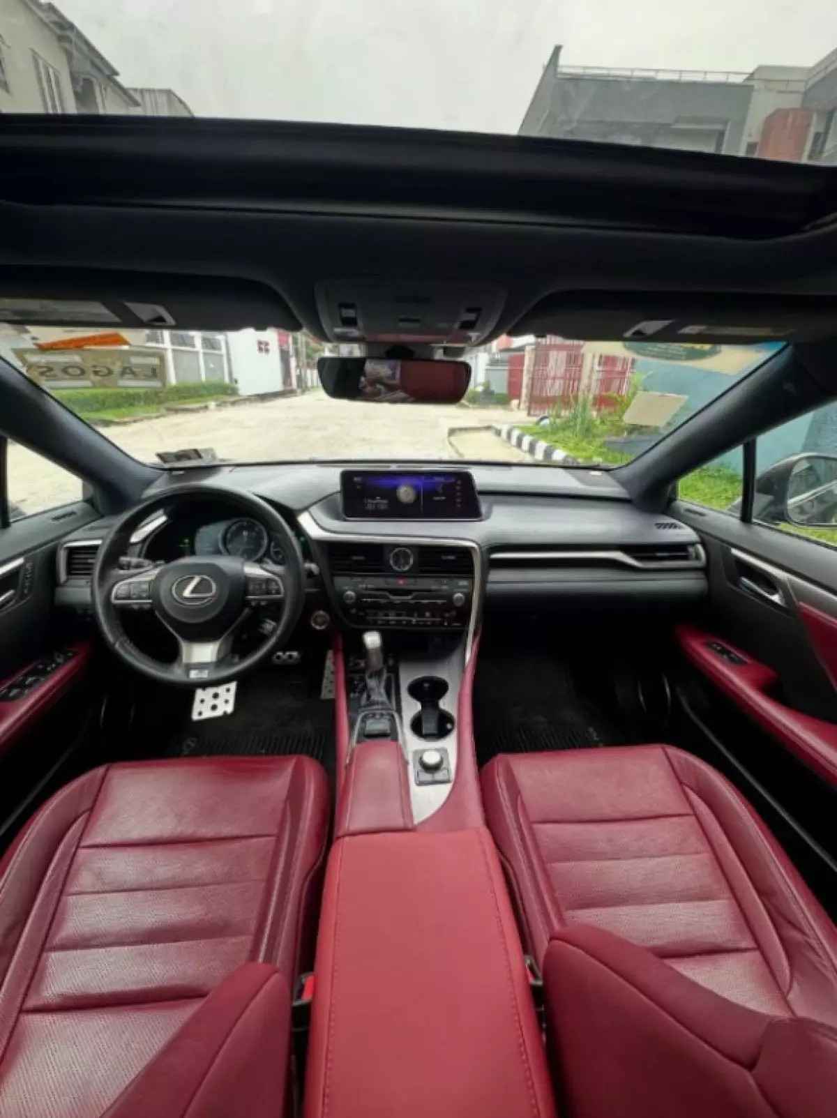 interiorFront