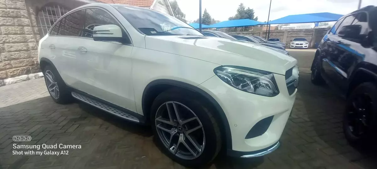 Mercedes-Benz GLE 350 - 2016