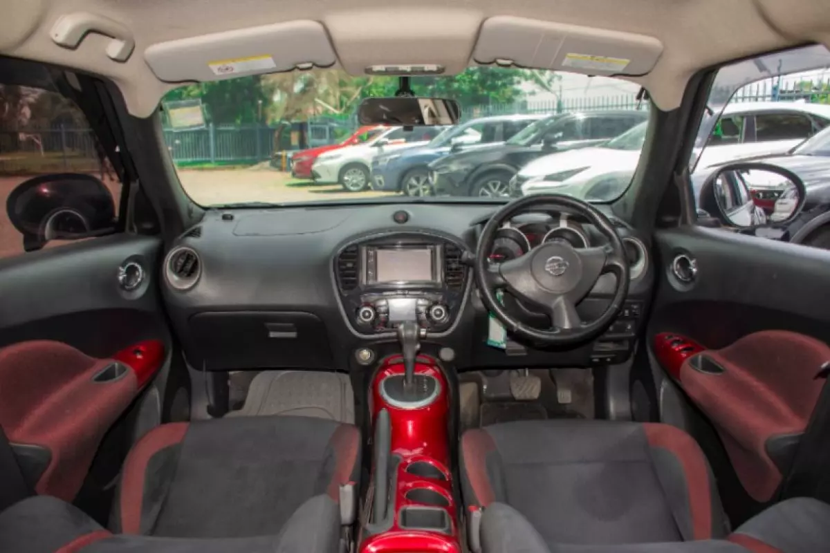 interiorFront