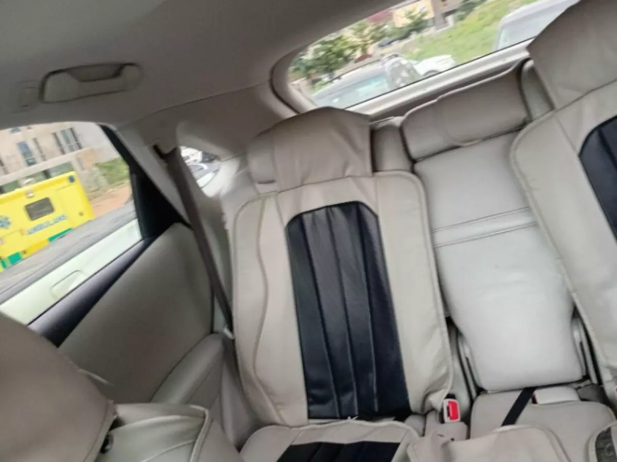 interiorBack