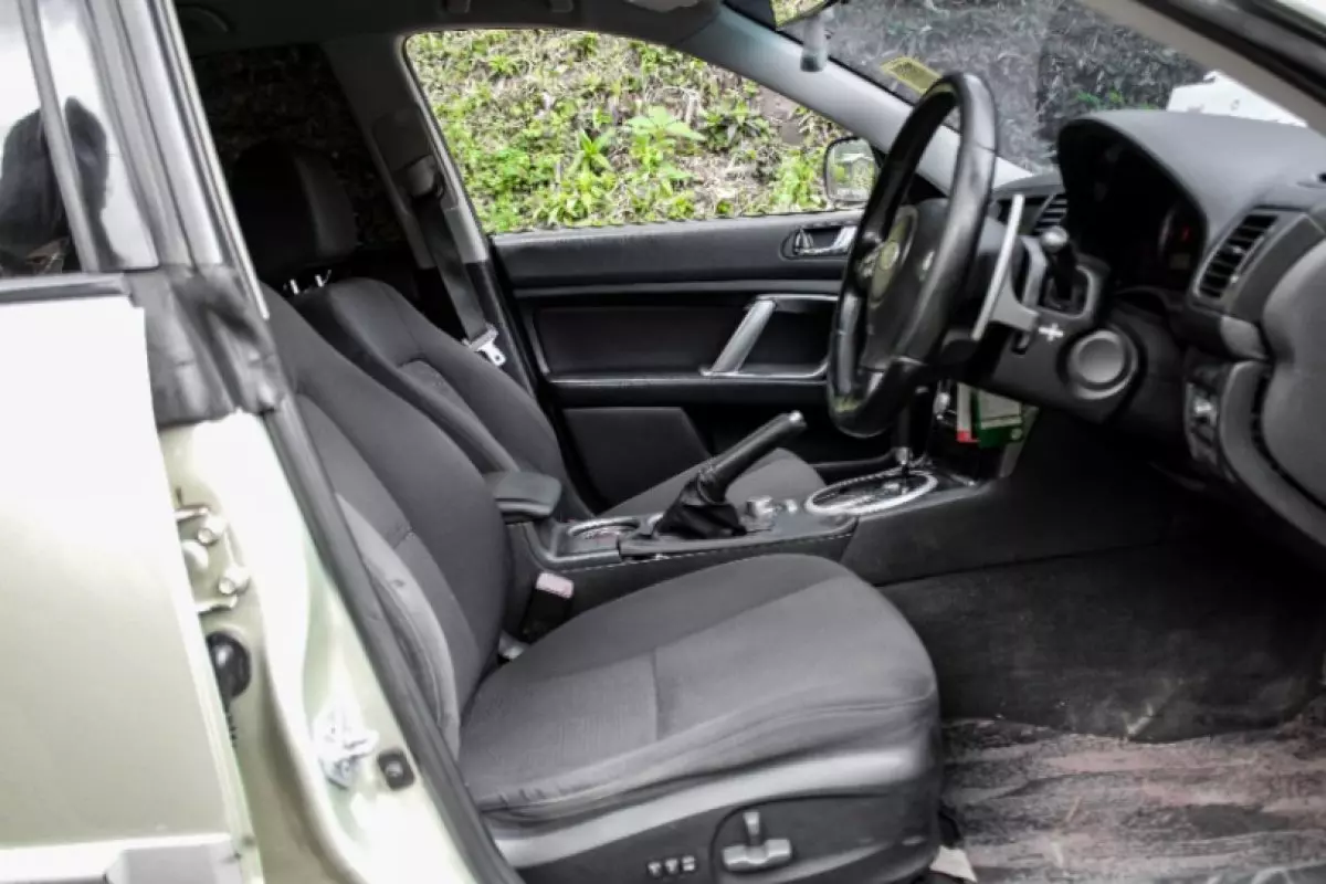 interiorBack
