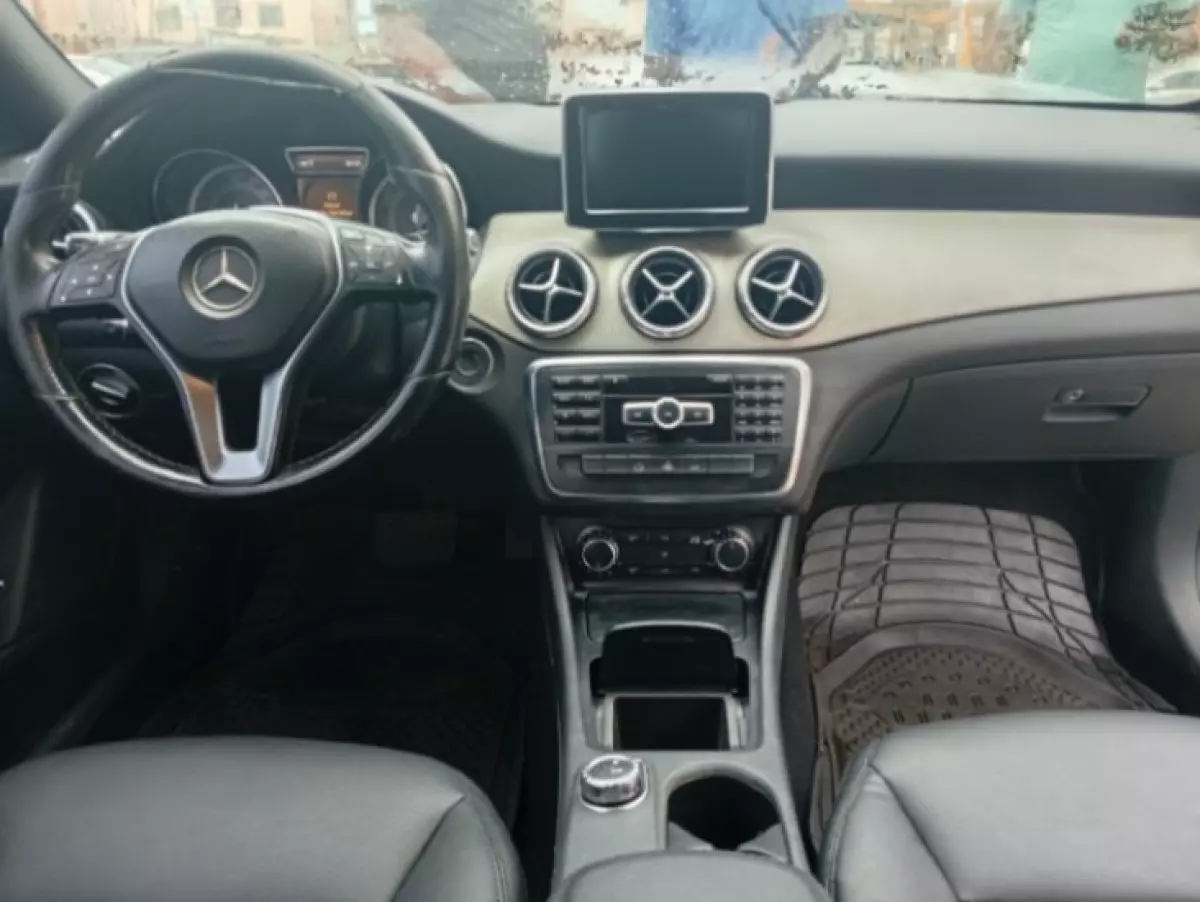 interiorFront
