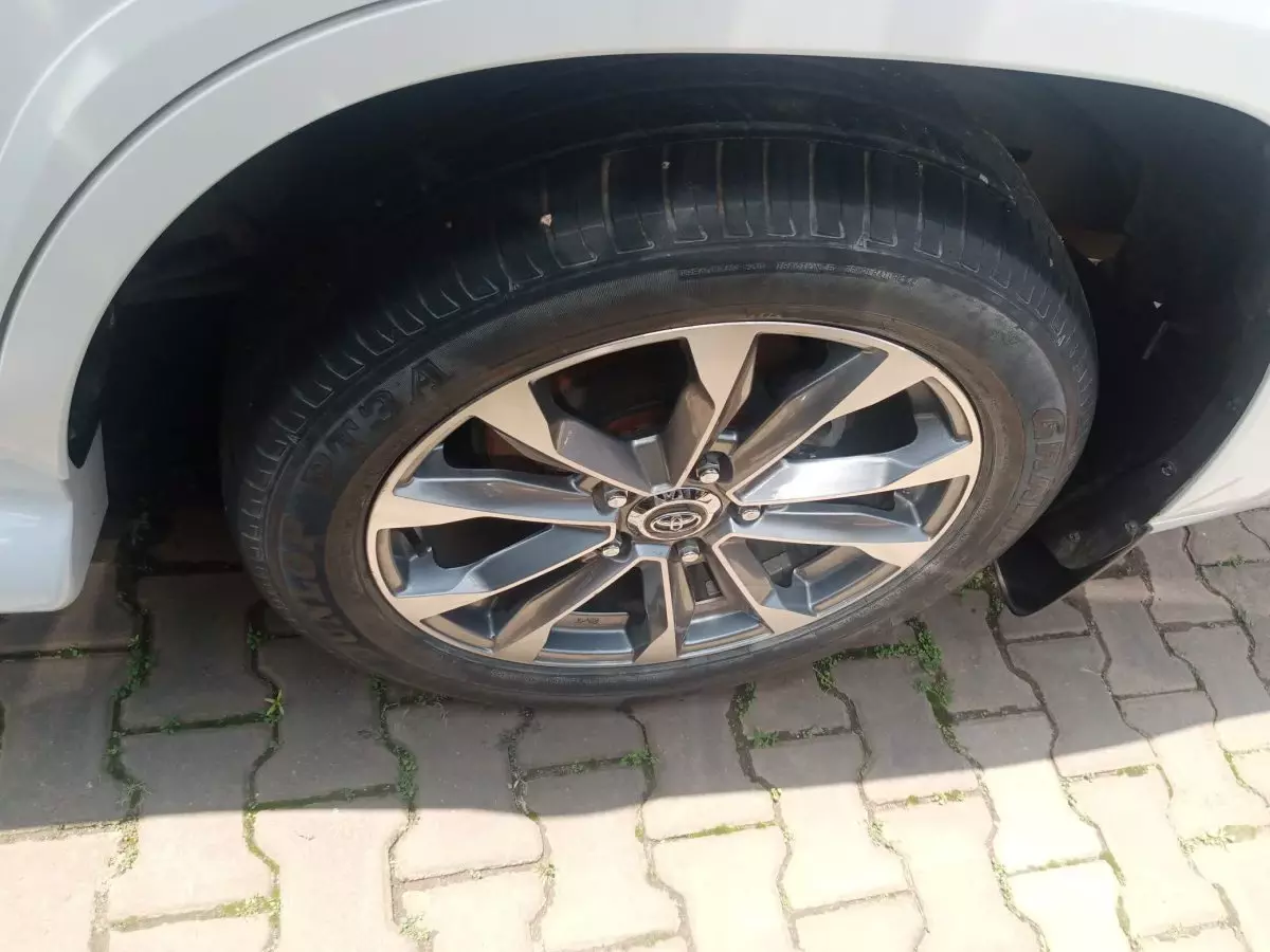 tyre1
