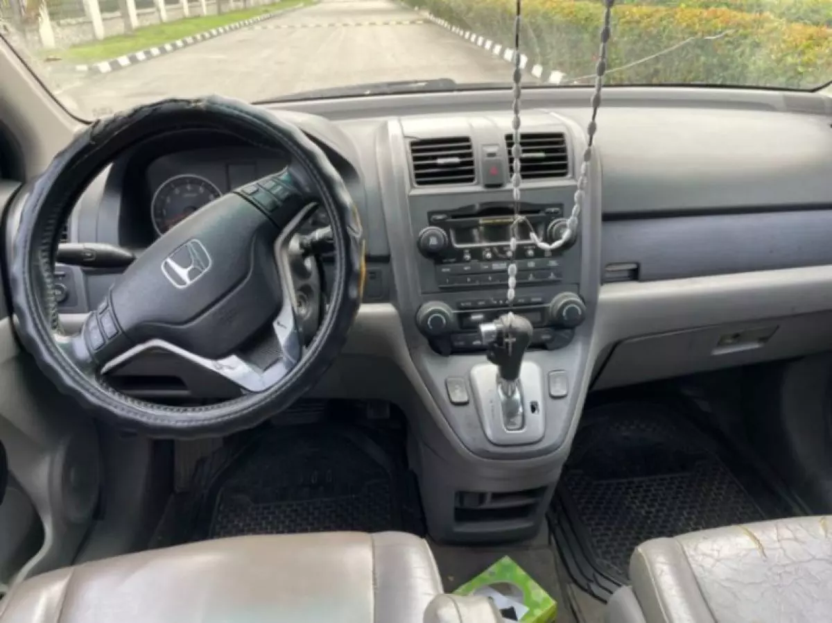 interiorFront