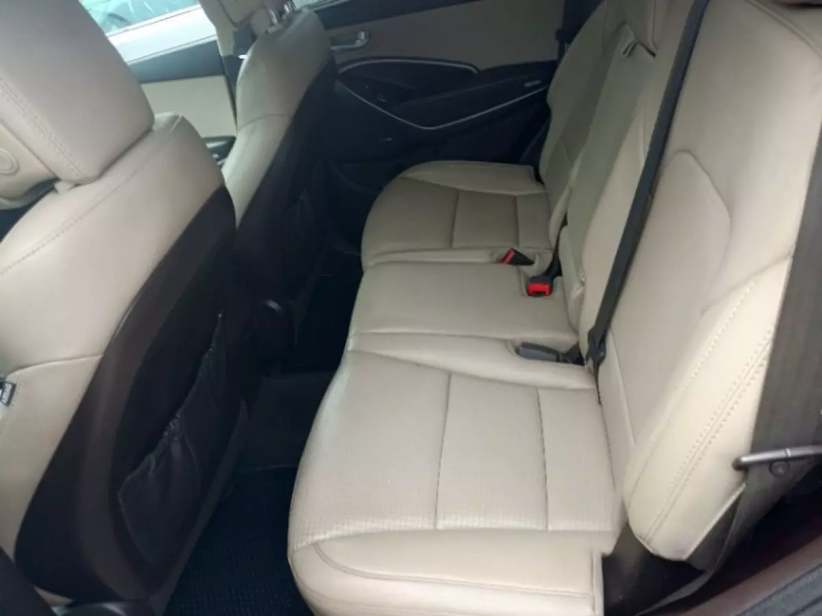 interiorBack