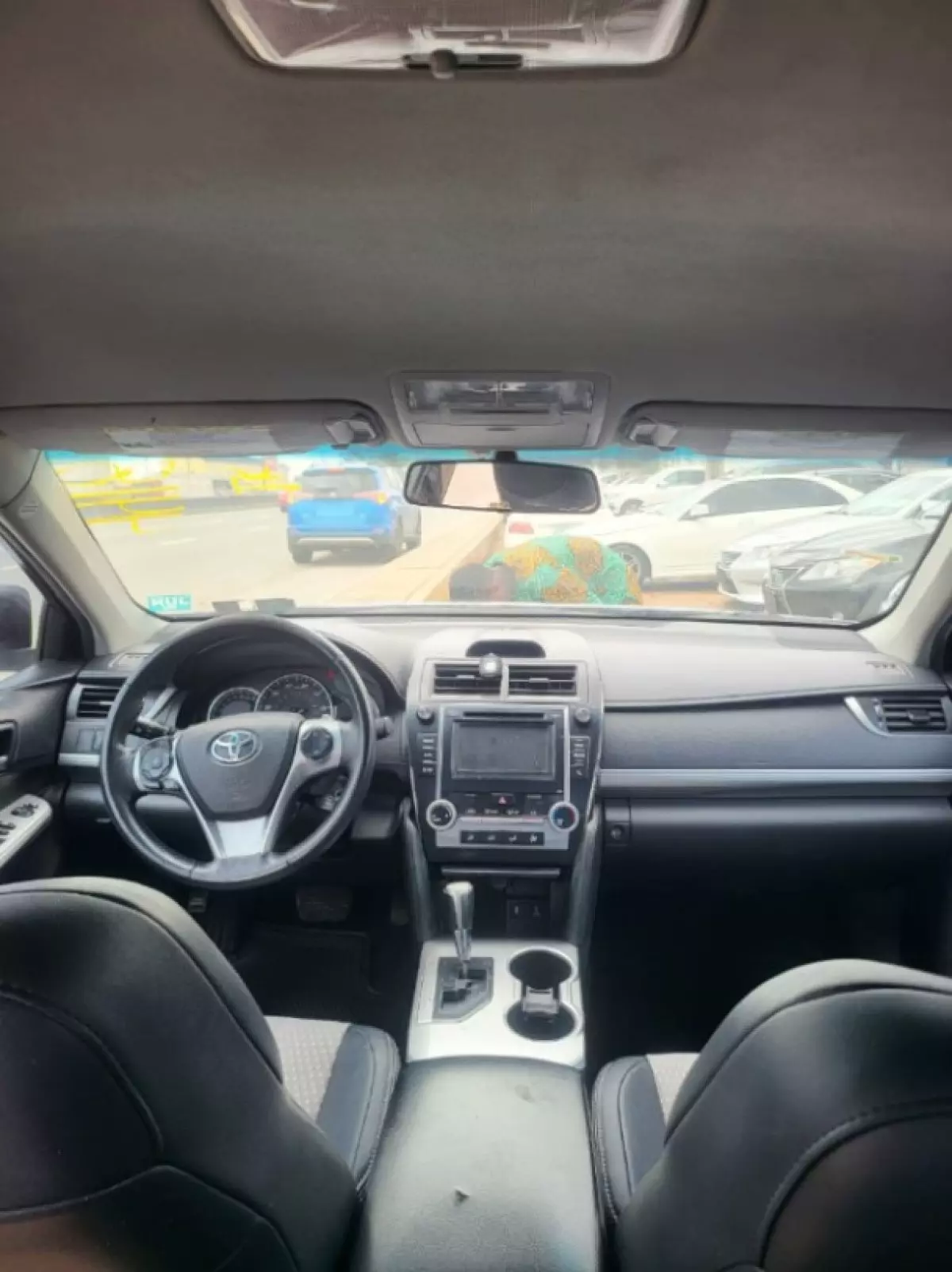 interiorFront