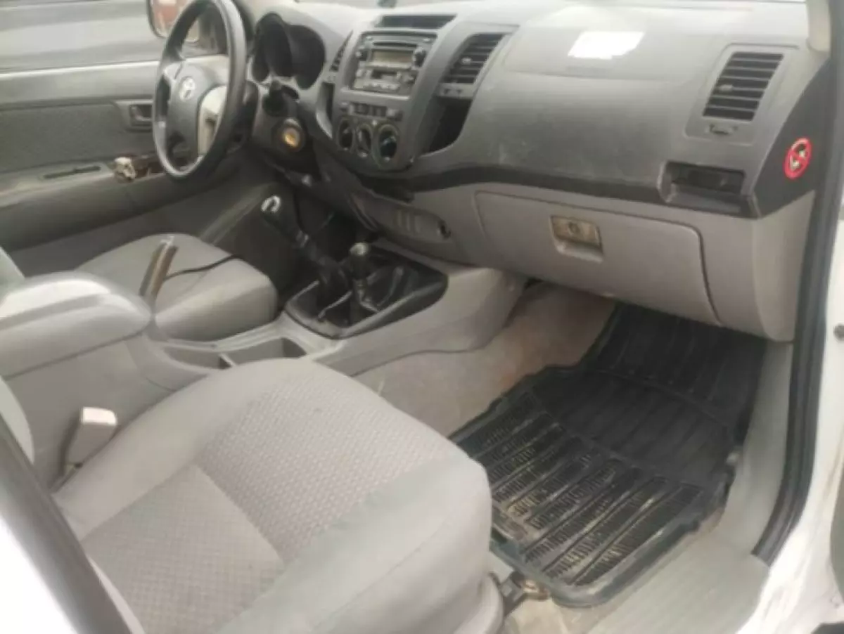interiorFront