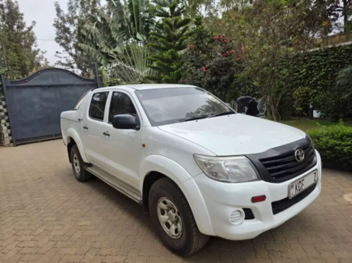 Toyota Hilux - 2015