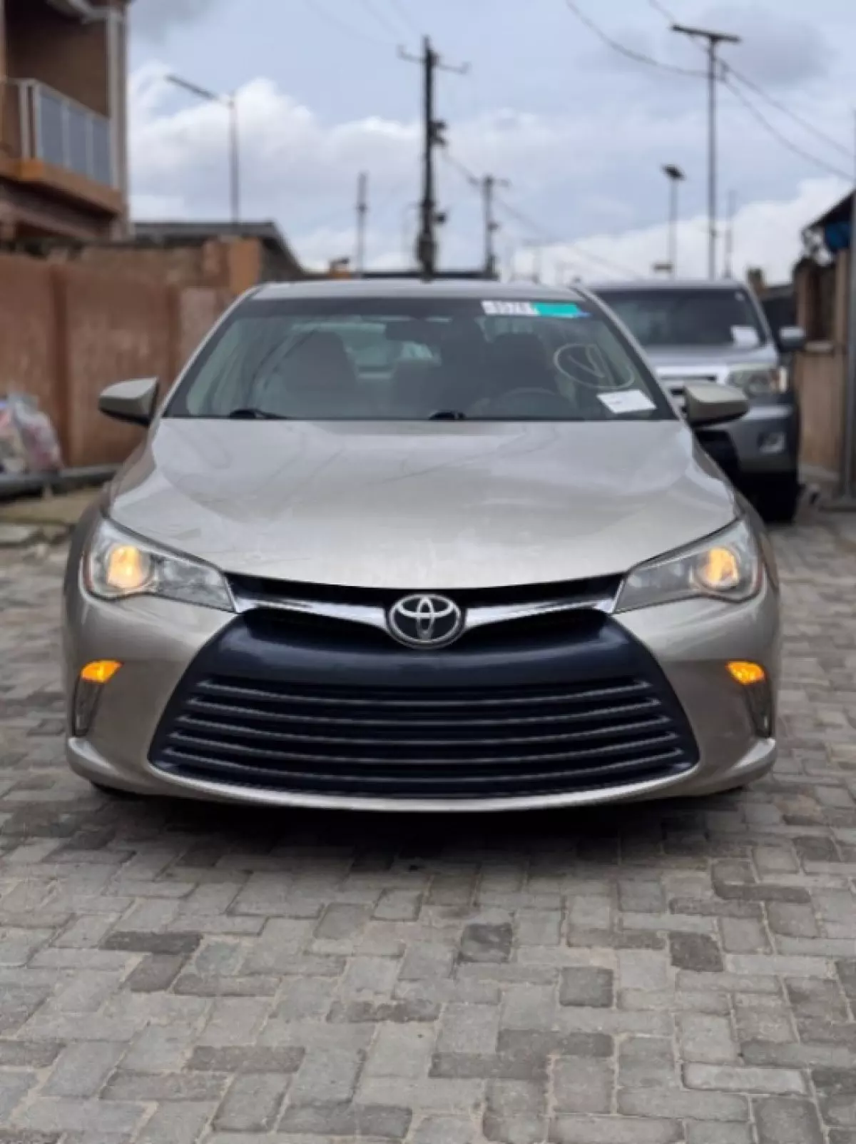 Toyota Camry - 2015