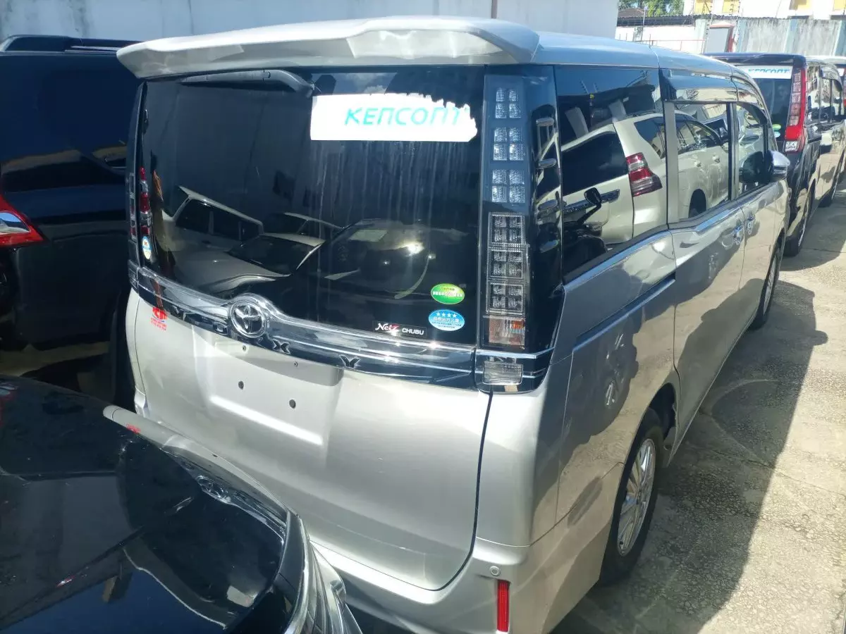 car Right Back