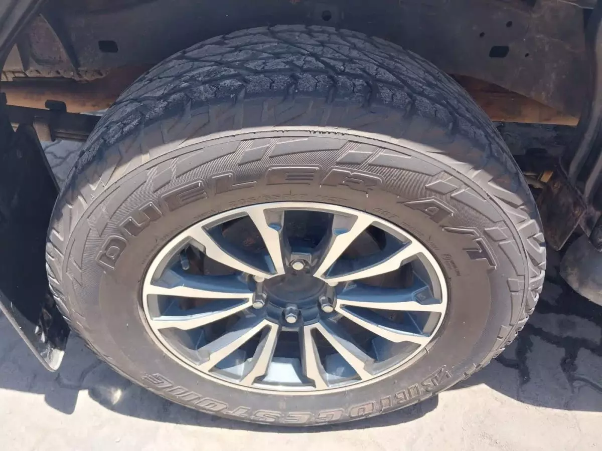 tyre1