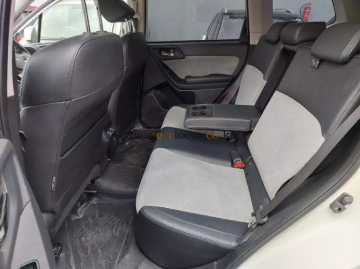 interiorBack