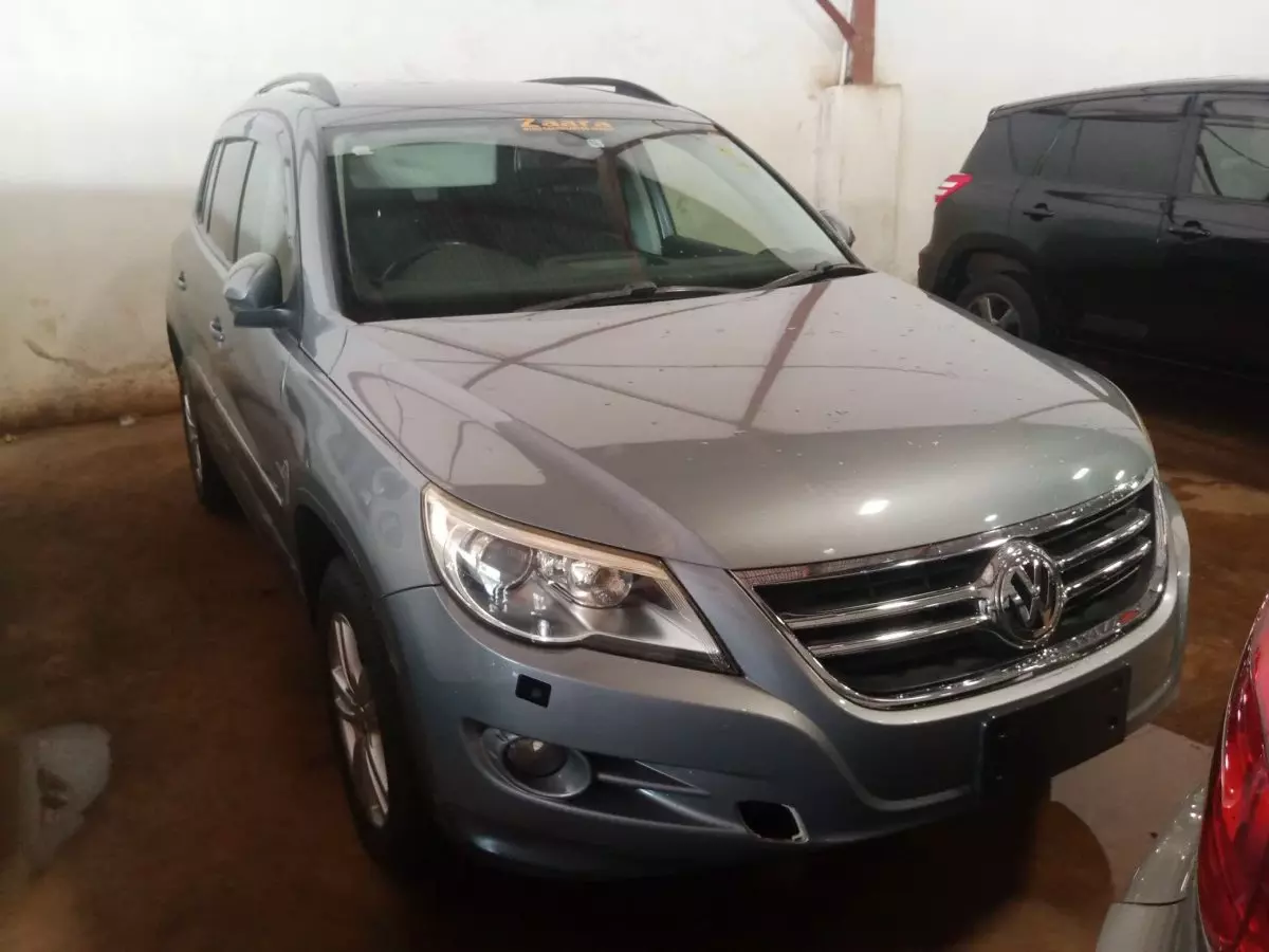 Volkswagen Tiguan - 2009